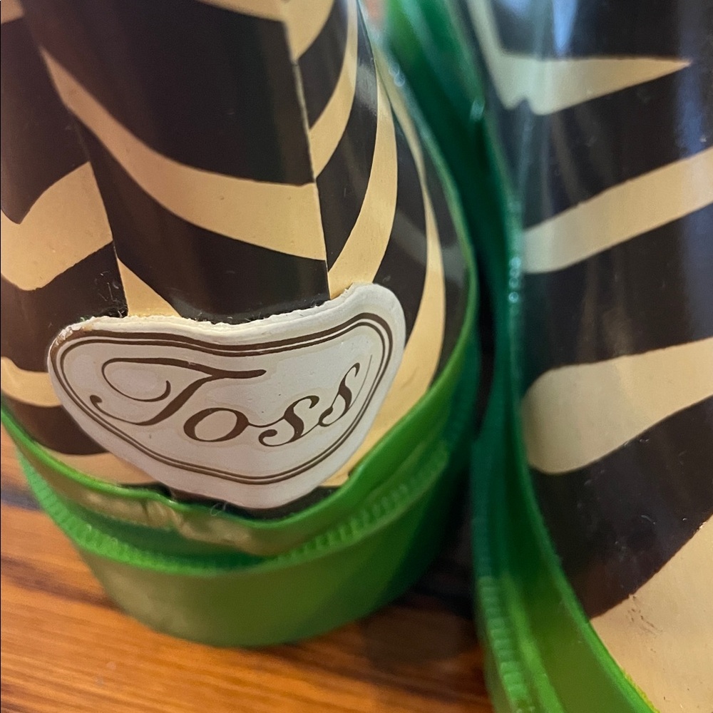 Zebra Print Rain Boots with Green Soles - Picture 2 of 6